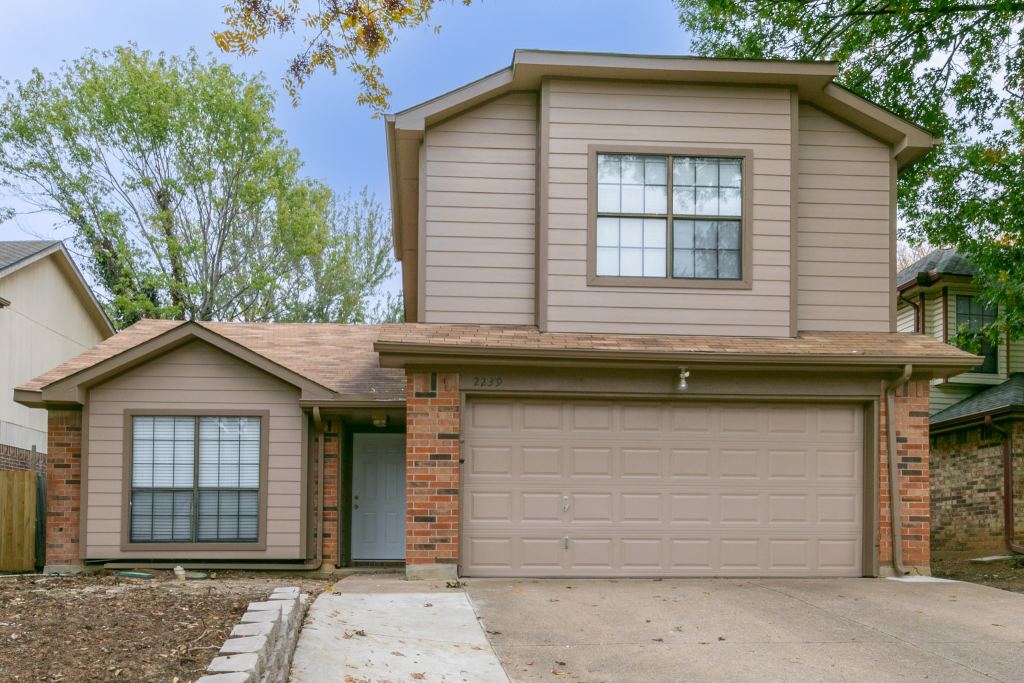 2239 Turf Club Drive, Arlington, TX 76017 — photo 1
