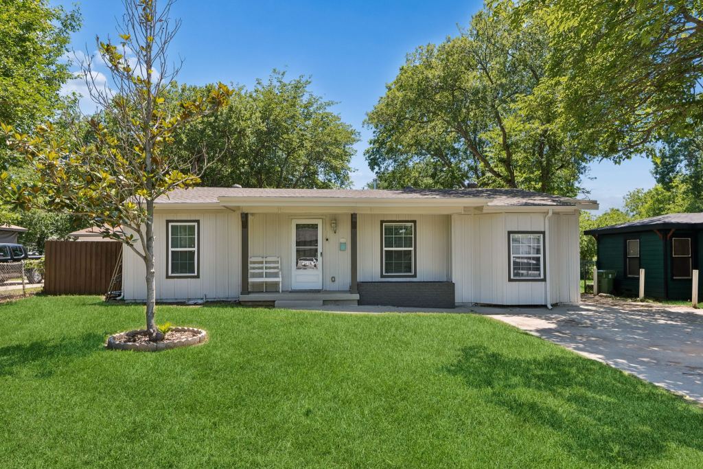 6642 Onyx Drive N, North Richland Hills, TX 76180 — photo 1