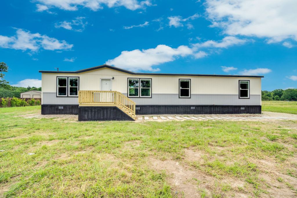 14820 Hyde-A-Way Lane, Mabank, TX 75147 — photo 1
