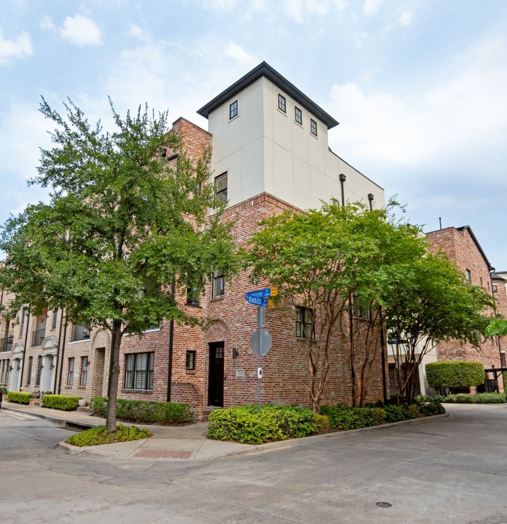 2110 Helsminster Drive