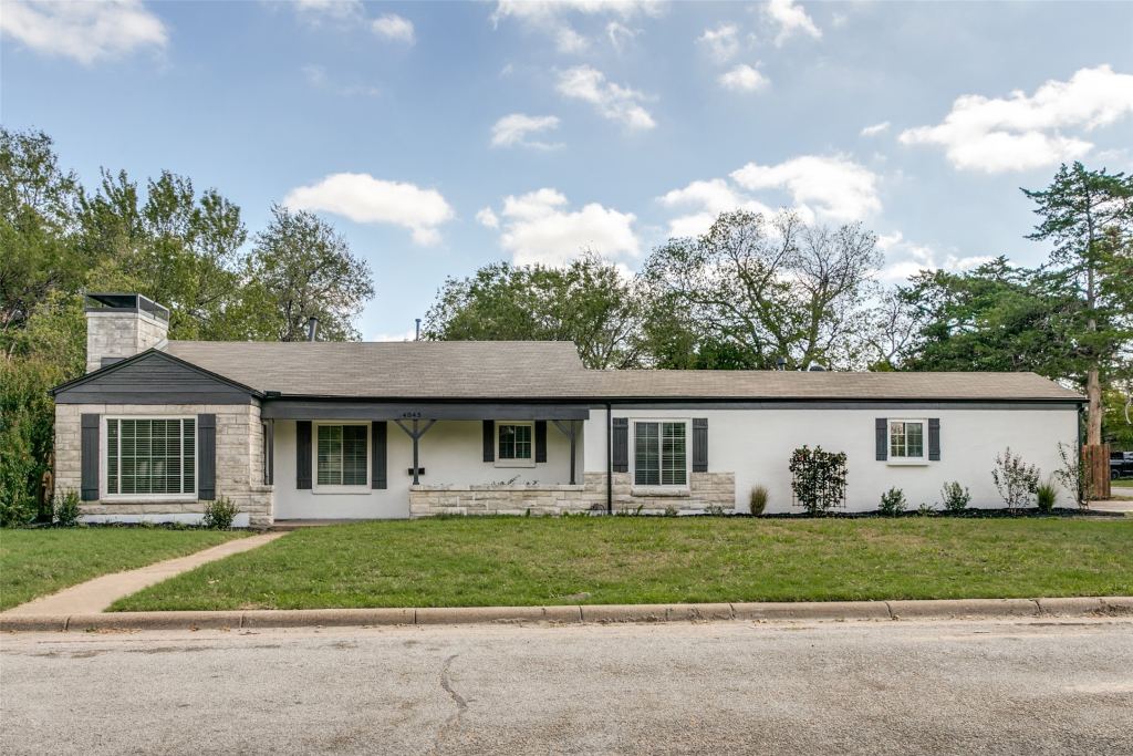 4045 Carolyn Road, Fort Worth, TX 76109 — photo 1