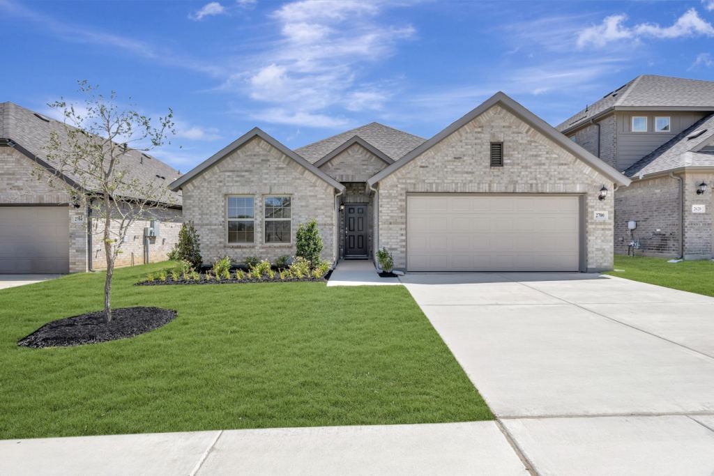 2700 Tamarack Lane