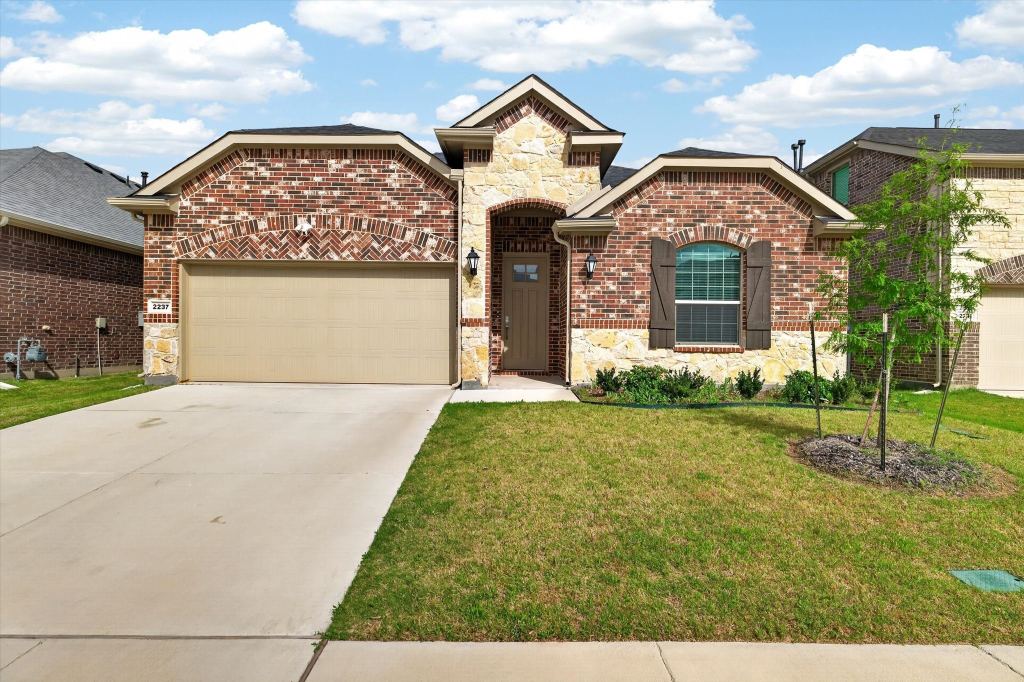 2237 Esher Drive, Little Elm, TX 75068 — photo 1