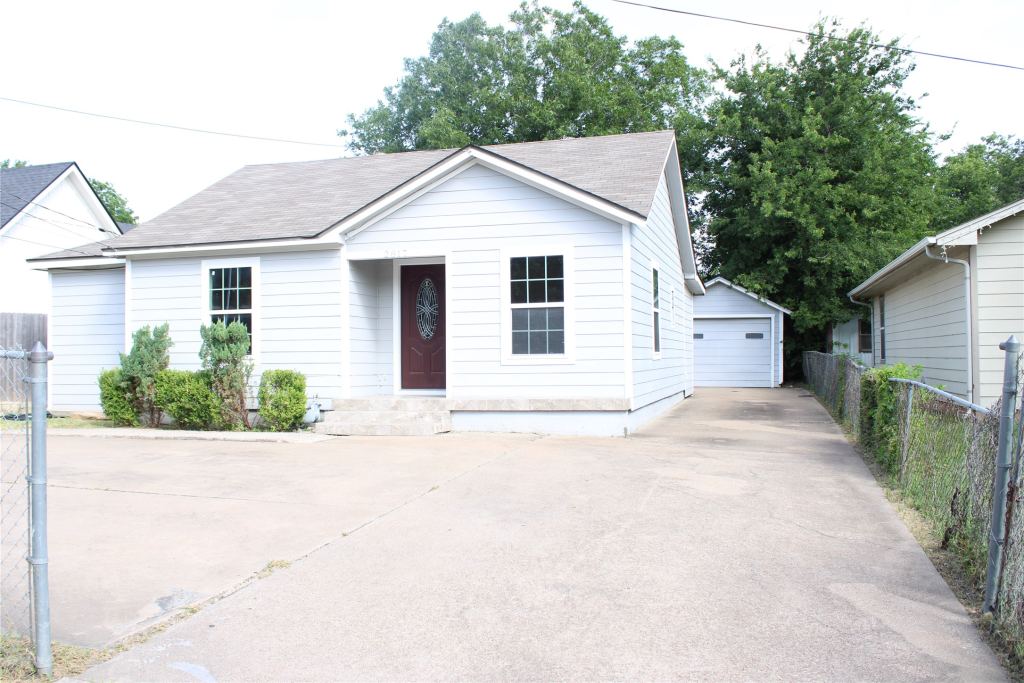 2817 Cleveland Avenue, Waco, TX 76711 — photo 1