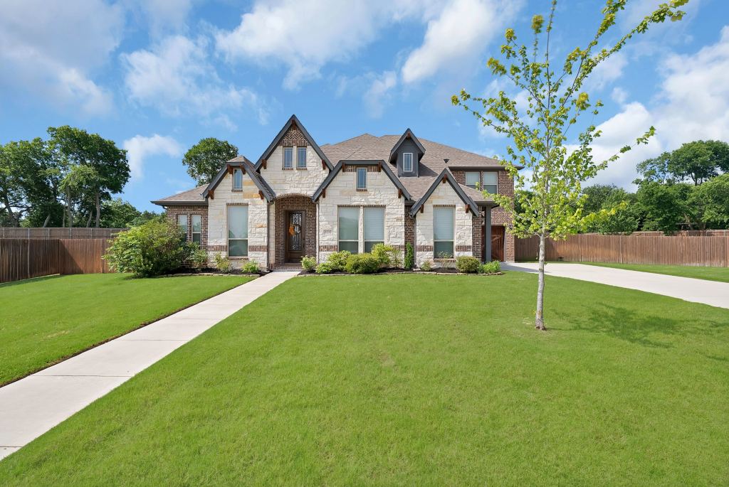 810 Sundown Court