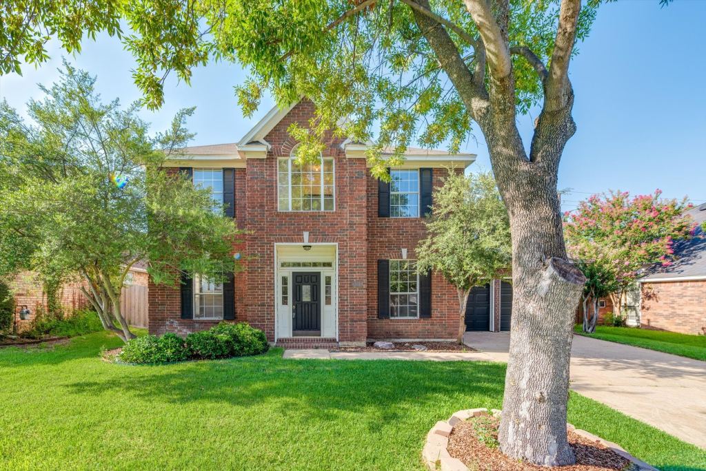 3322 Bridlewood Drive, Grapevine, TX 76051 — photo 1
