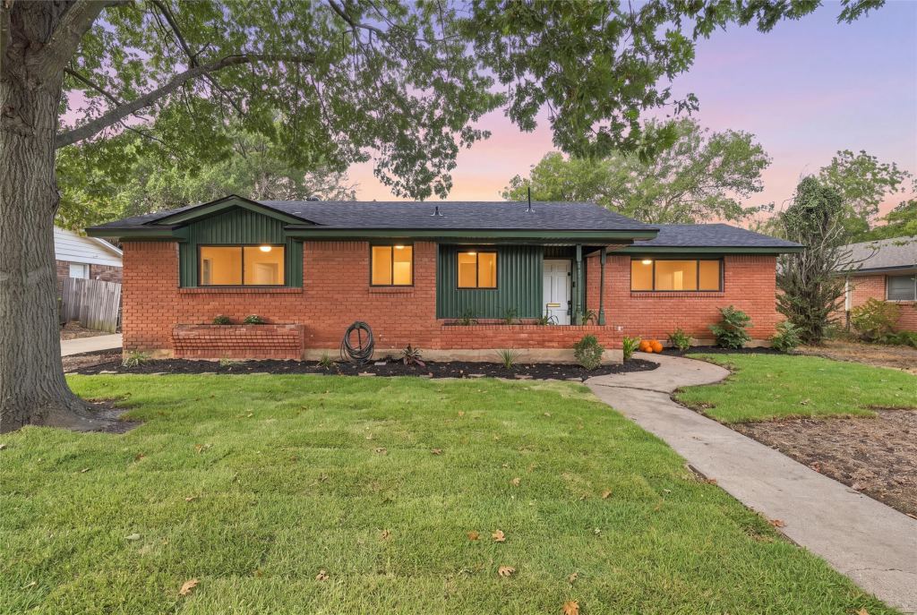1720 Mountainview Drive