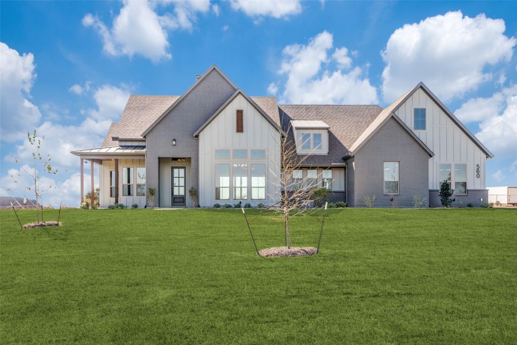 560 Aermotor Loop, Weatherford, TX 76085 — photo 1
