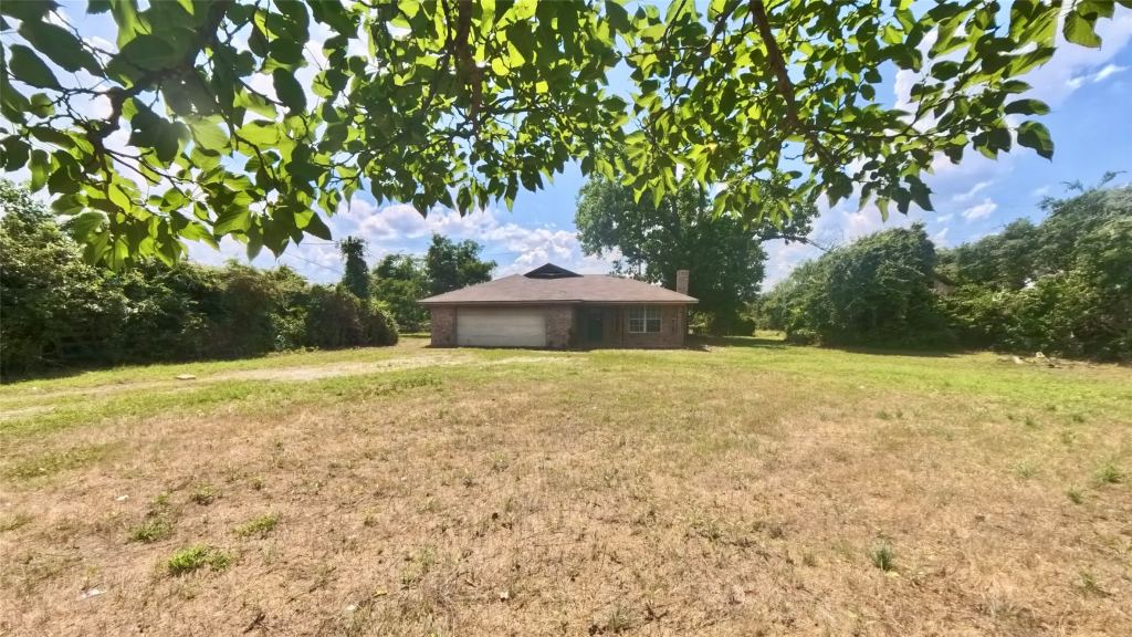 510 New Highland Road, Springtown, TX 76082 — photo 1