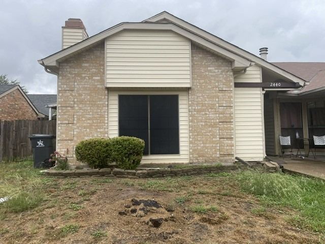 2440 Sunflower Drive, Arlington, TX 76014 — photo 1