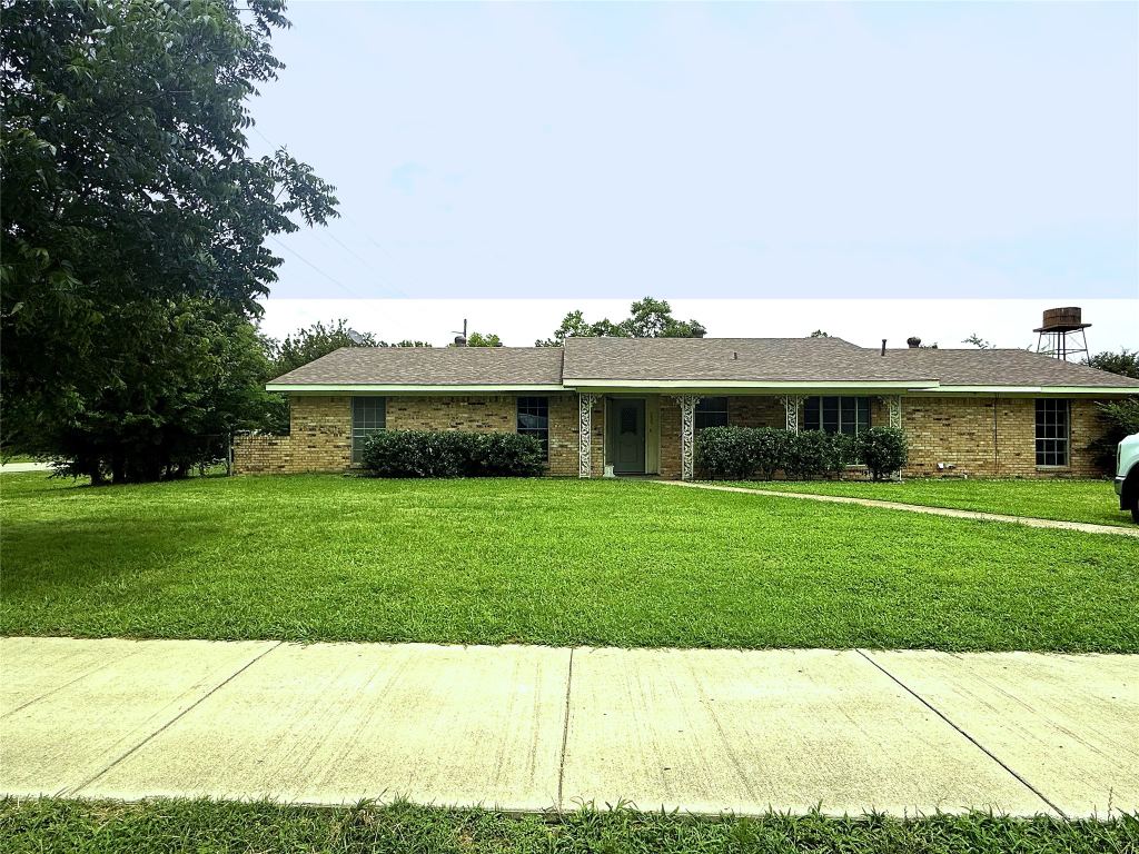 206 N Main Street, Edgewood, TX 75117 — photo 1