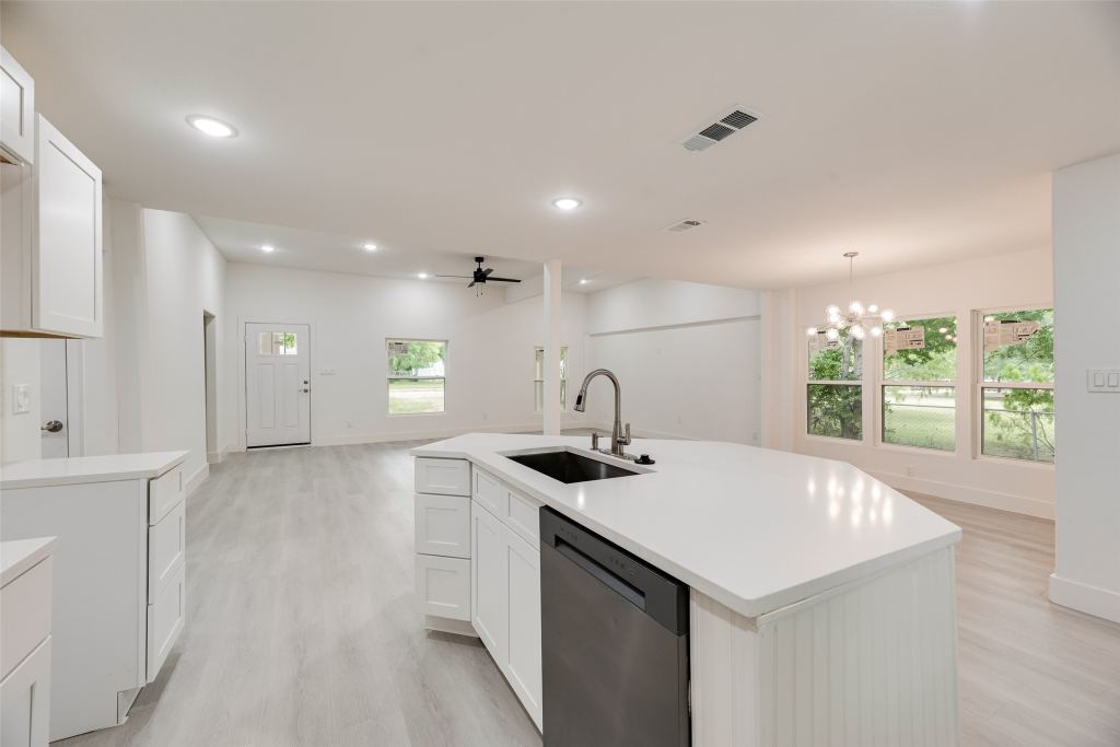 302 Newsom Road, Mesquite, TX 75149 — photo 1