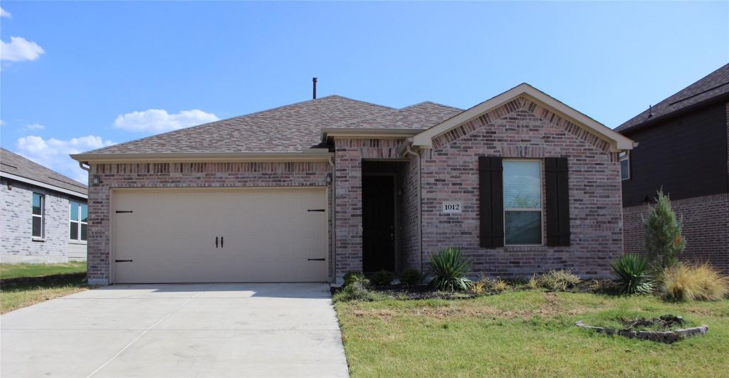 1012 West Drive, Aubrey, TX 76227 — photo 1