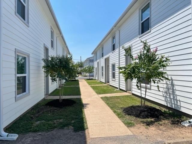 1505 W Pearl Street 9, Granbury, TX 76048 — photo 1