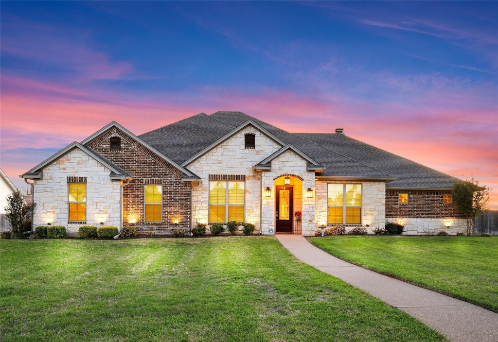 23 Independence Trail, Waco, TX 76708 — photo 1
