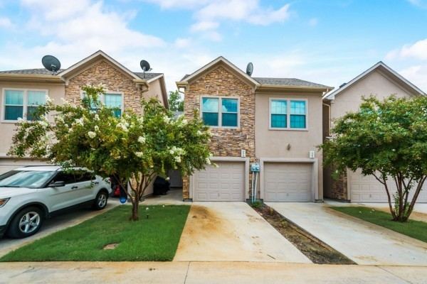 1579 Cozy Drive, Fort Worth, TX 76120 — photo 1