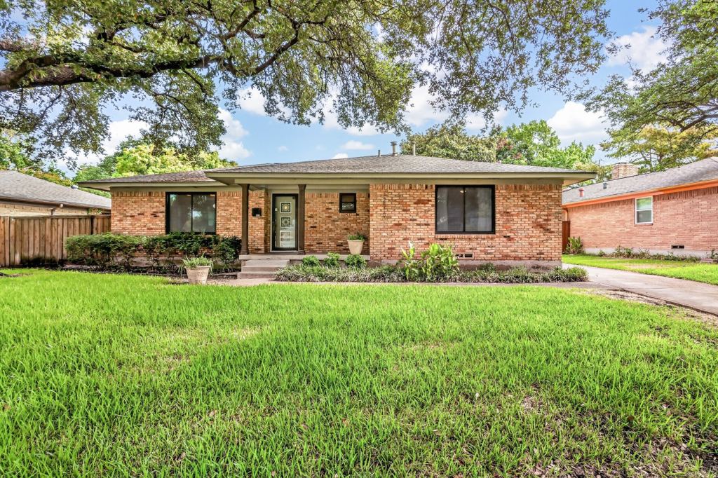 2510 Pinebluff Drive