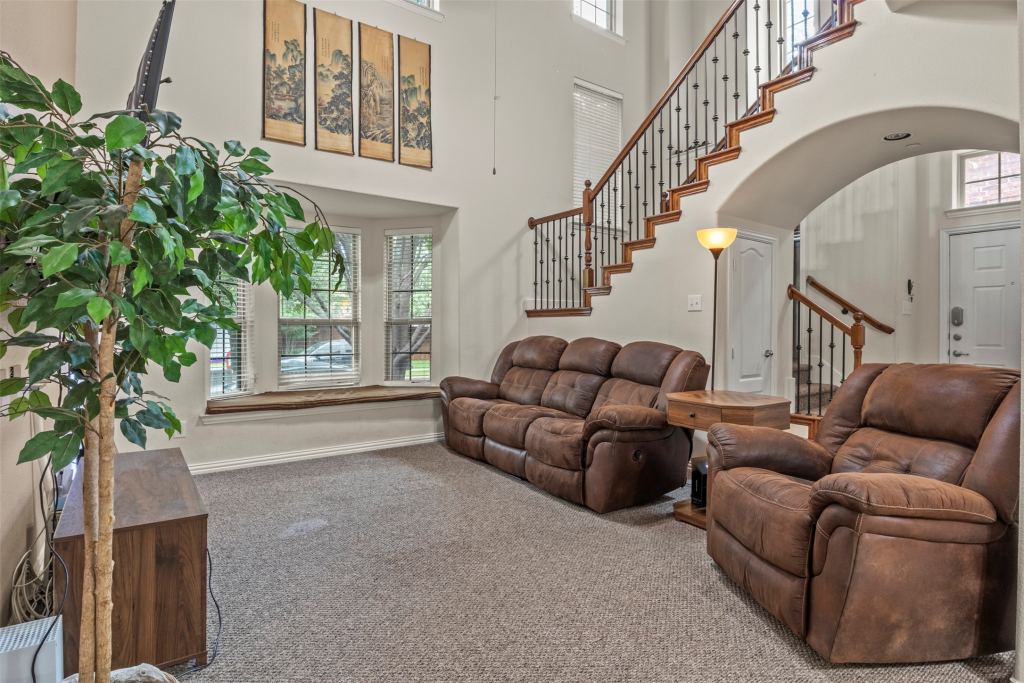 8712 Iron Horse Drive, Irving, TX 75063 — photo 1