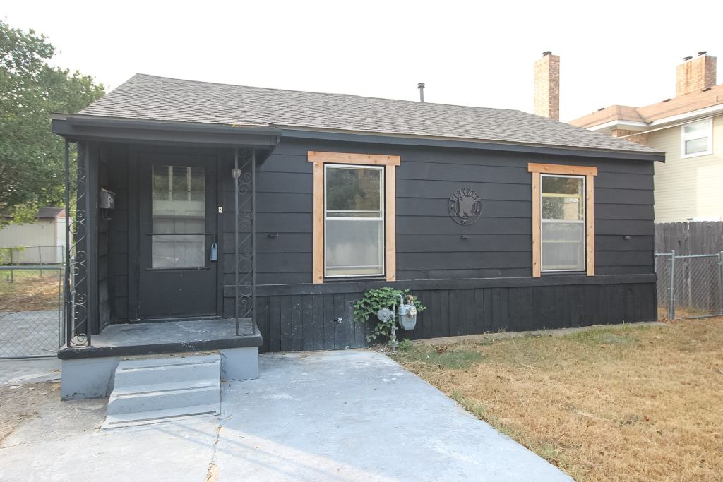 3720 Live Oak, Waco, TX 76708 — photo 1