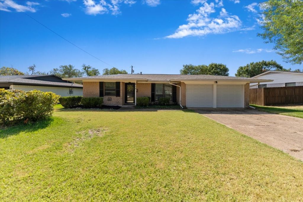 817 Warren Way, Richardson, TX 75080 — photo 1
