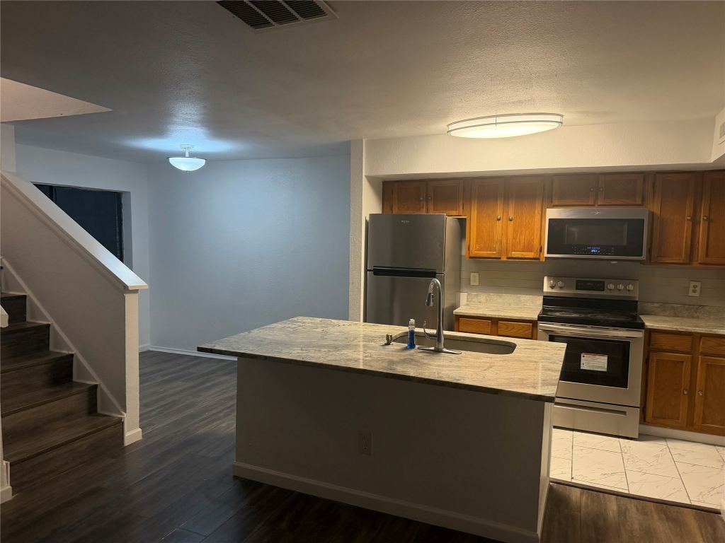 9805 Walnut Street 210, Dallas, TX 75243 — photo 1