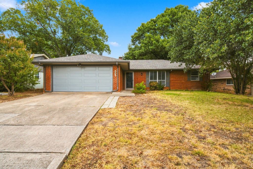 809 S Atkerson Lane, Euless, TX 76040 — photo 1