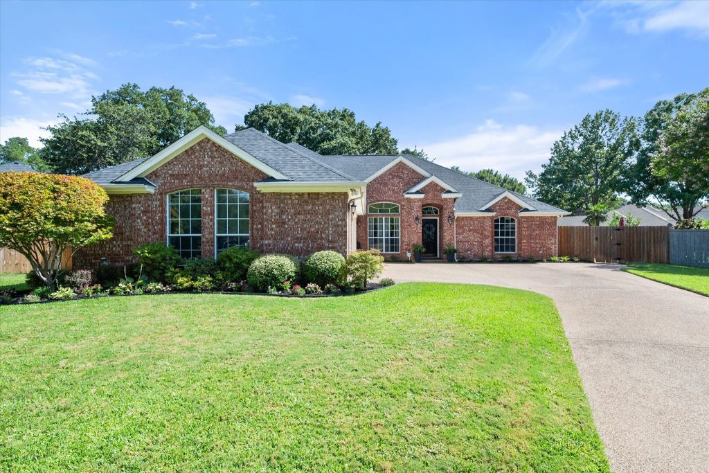 5 Brookside Court, Mansfield, TX 76063 — photo 1