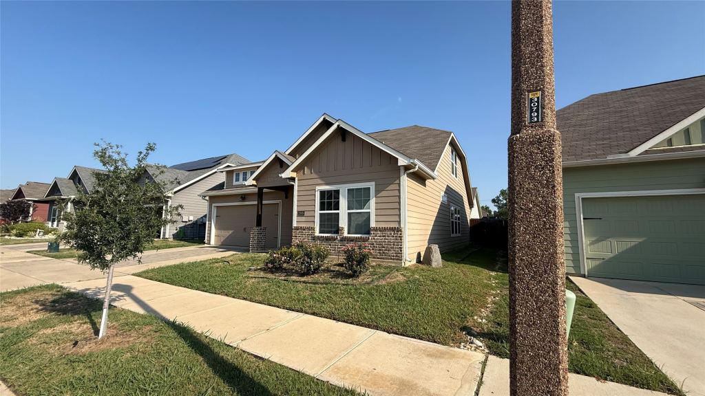 2305 Paxton Way, Denton, TX 76209 — photo 1
