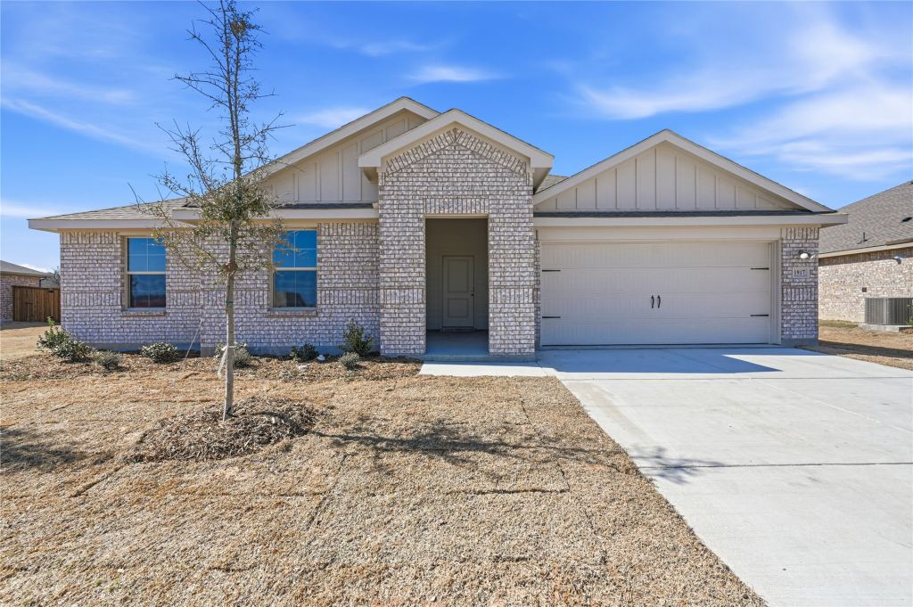 1917 Reveille Way, Terrell, TX 75160 — photo 1