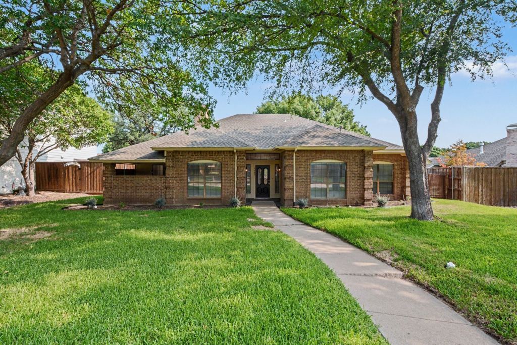 4425 Avonshire Lane, Plano, TX 75093 — photo 1