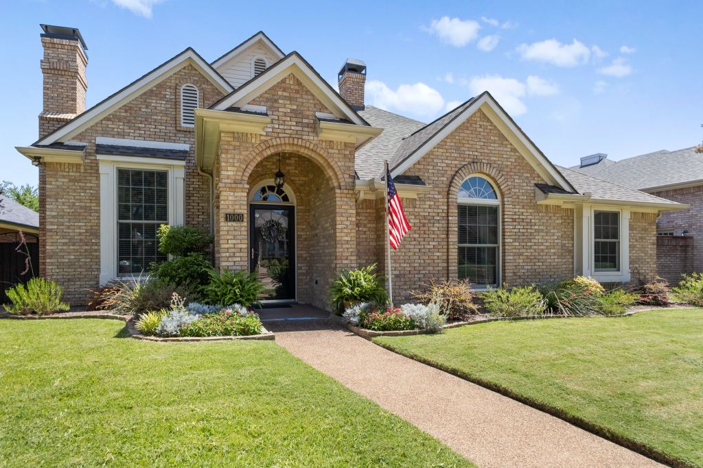 1000 Murl Drive