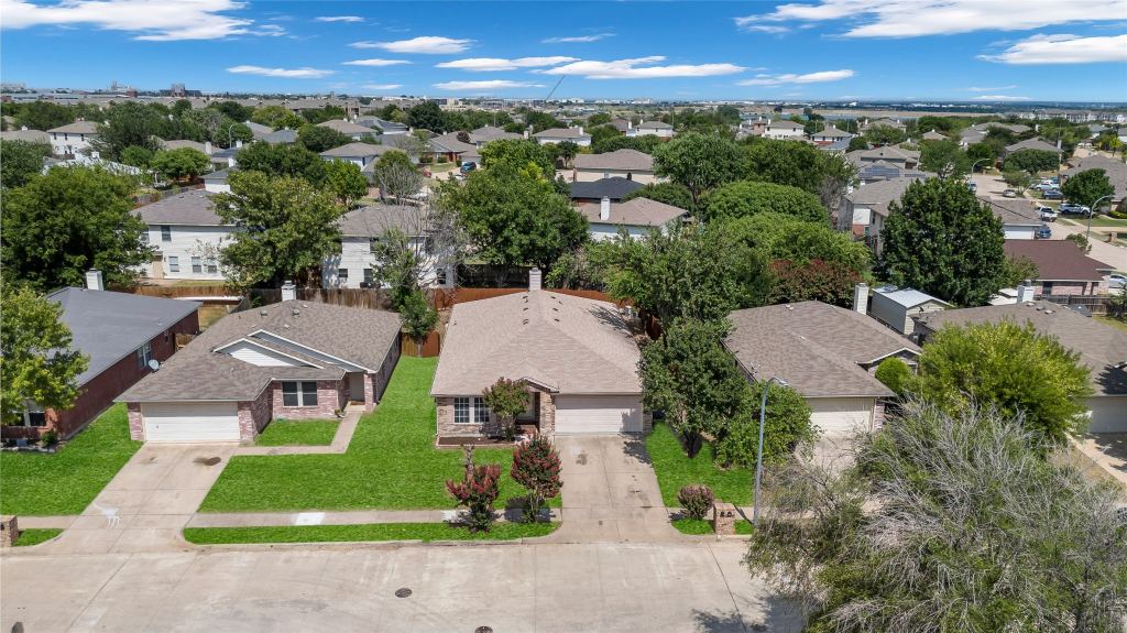 5132 Bedfordshire Drive, Fort Worth, TX 76135 — photo 1