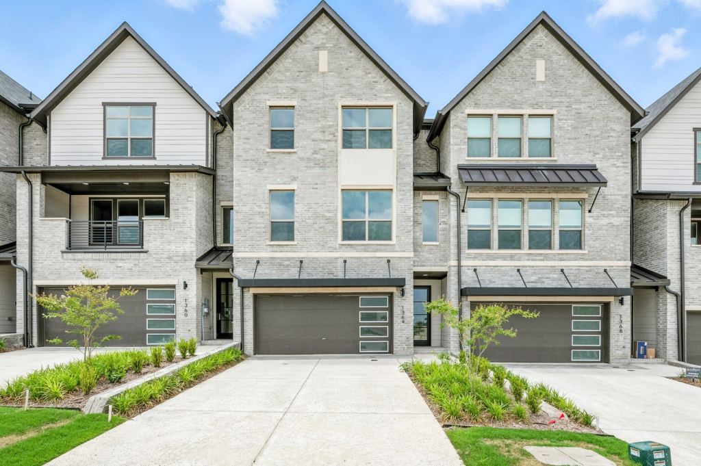 1364 Cherry Hills Lane