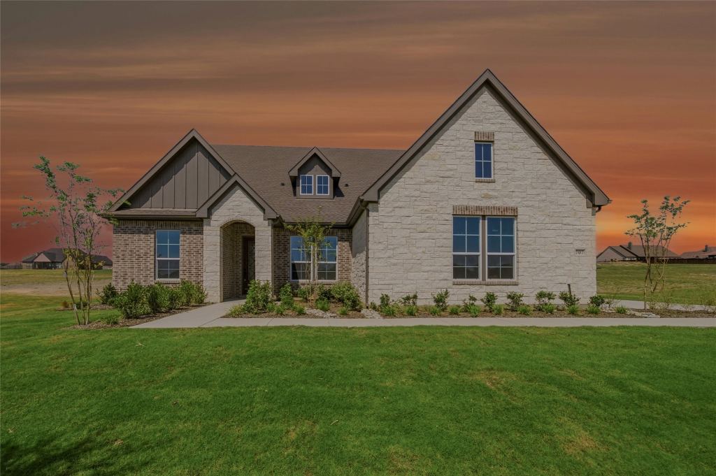 707 Water Side Drive, Van Alstyne, TX 75495 — photo 1