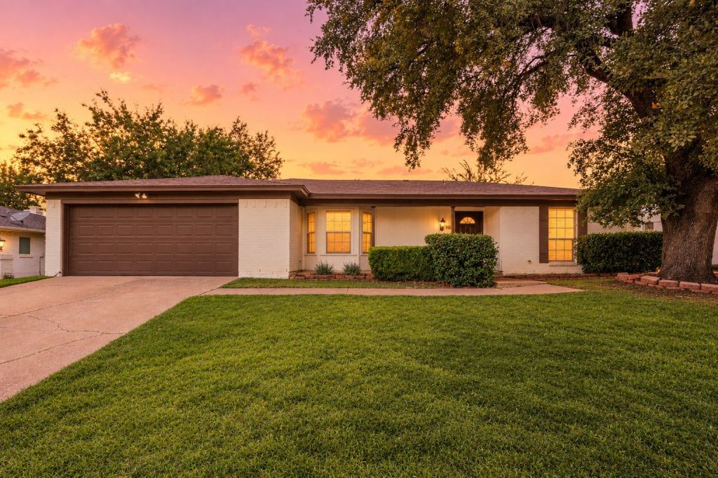 7613 N Richland Boulevard, North Richland Hills, TX 76180 — photo 1