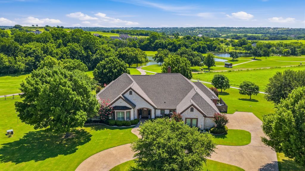 241 Pinnacle Peak Lane