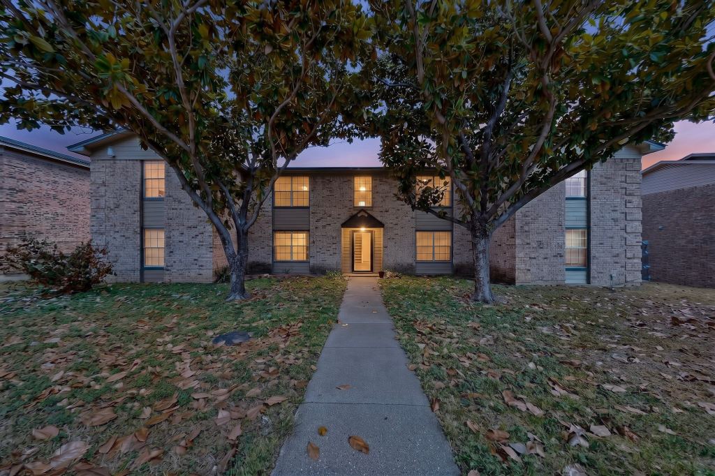 8024 Cambridge Circle A, White Settlement, TX 76108 — photo 1