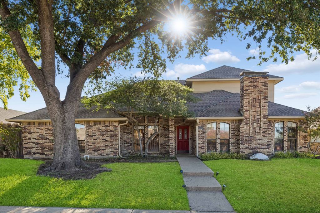 2924 Cambridgeshire Drive, Carrollton, TX 75007 — photo 1
