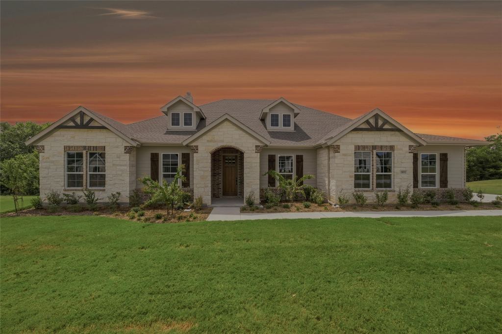 1001 Perrin Lane, Van Alstyne, TX 75495 — photo 1