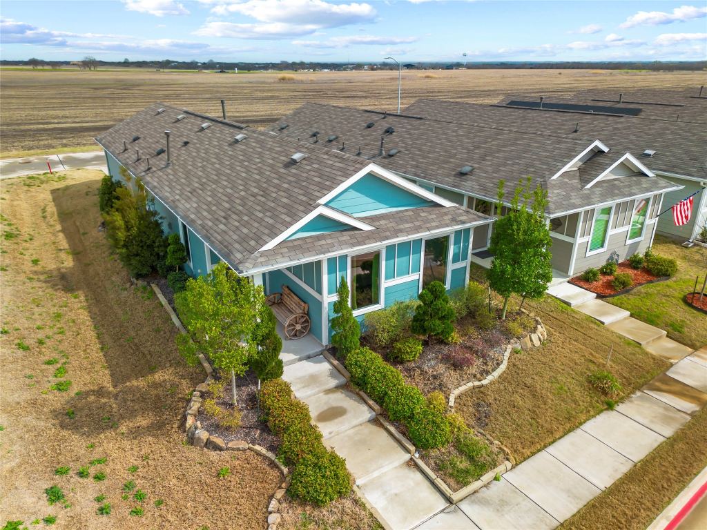 421 Corsair Way, Ferris, TX 75125 — photo 1