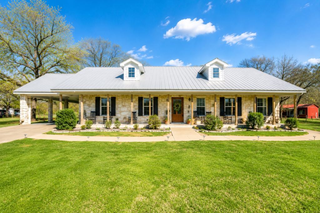 168 Country Drive, Waco, TX 76705 — photo 1