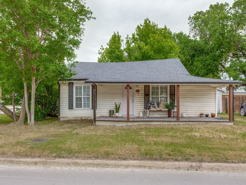 468 W Van Alstyne Parkway, Van Alstyne, TX 75495 — photo 1