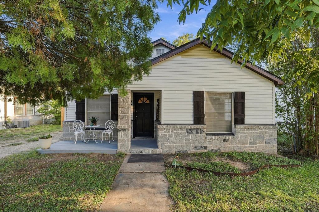 2108 Lyle, Waco, TX 76708 — photo 1