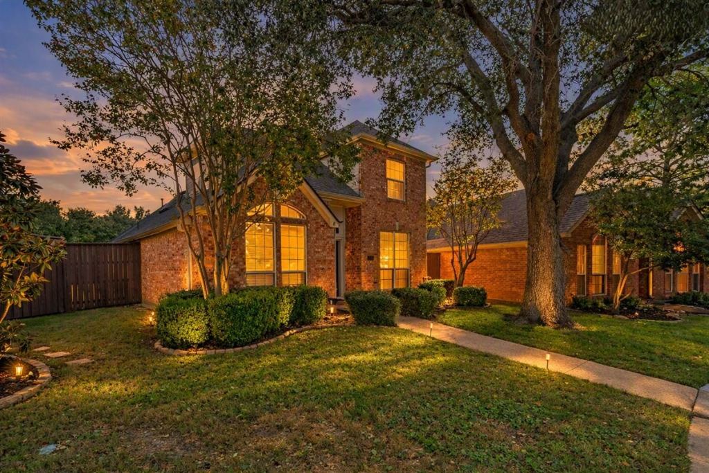 305 Moss Hill Road, Irving, TX 75063 — photo 1