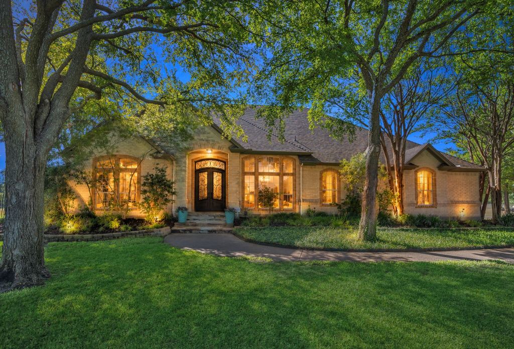 173 Cattlebaron Parc Drive