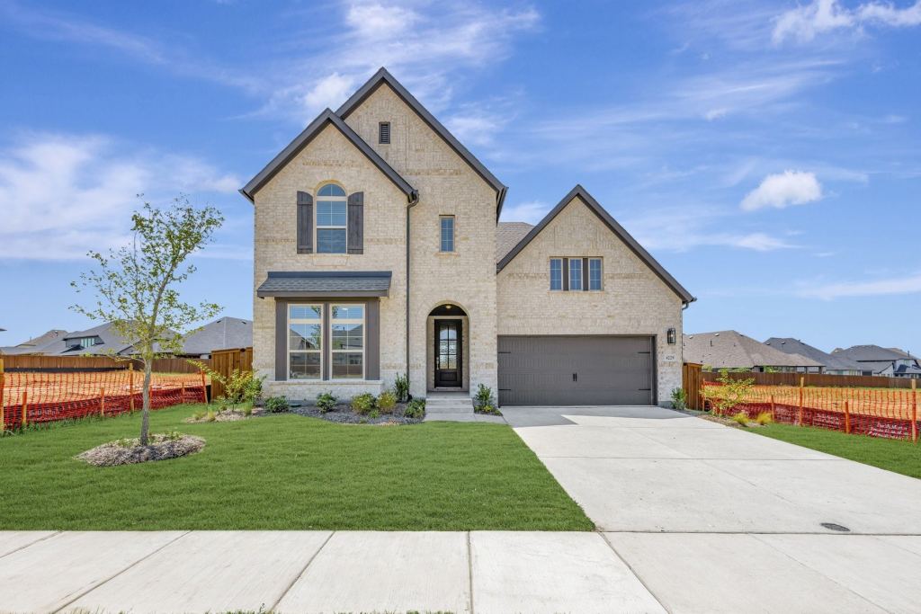 4229 Fox Trotter Drive, Aubrey, TX 76227 — photo 1
