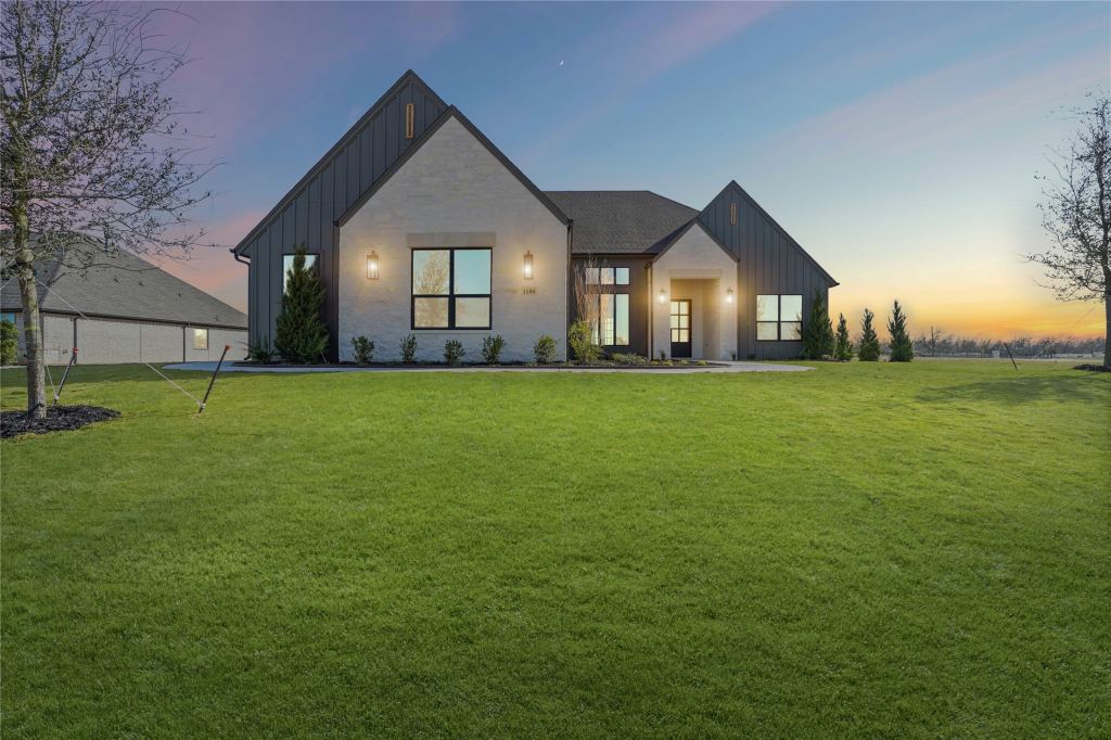 1100 Beginnings Drive, Granbury, TX 76049 — photo 1