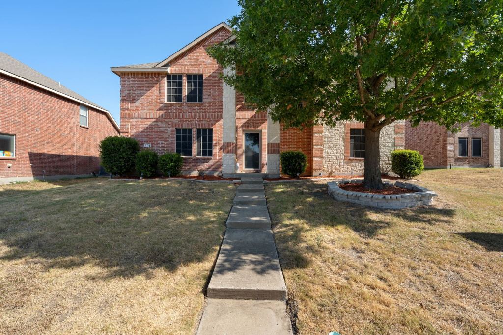 204 Rosewood Court