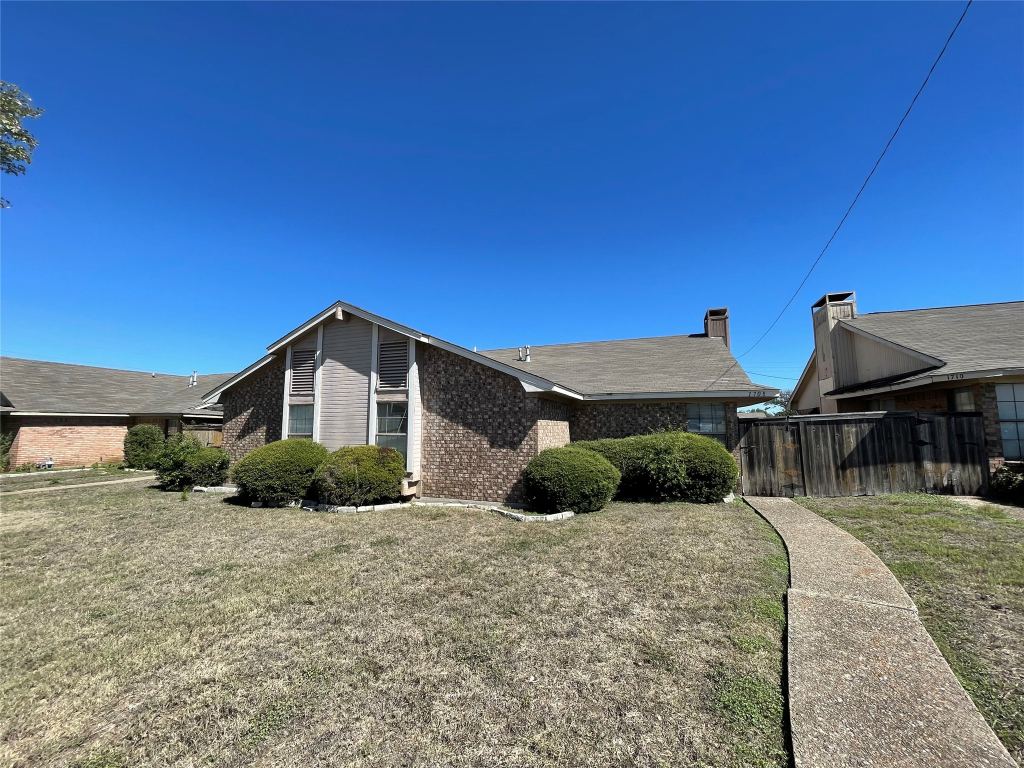 1708 Carrington Drive, Glenn Heights, TX 75154 — photo 1