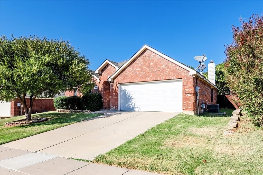 306 Tarpan Trail, Celina, TX 75009 — photo 1